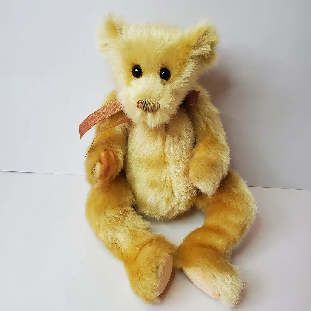 TY Classic Jeeves Golden Teddy Bear Plush Soft Stuffed Animal 2000 Rainbow Nose‎